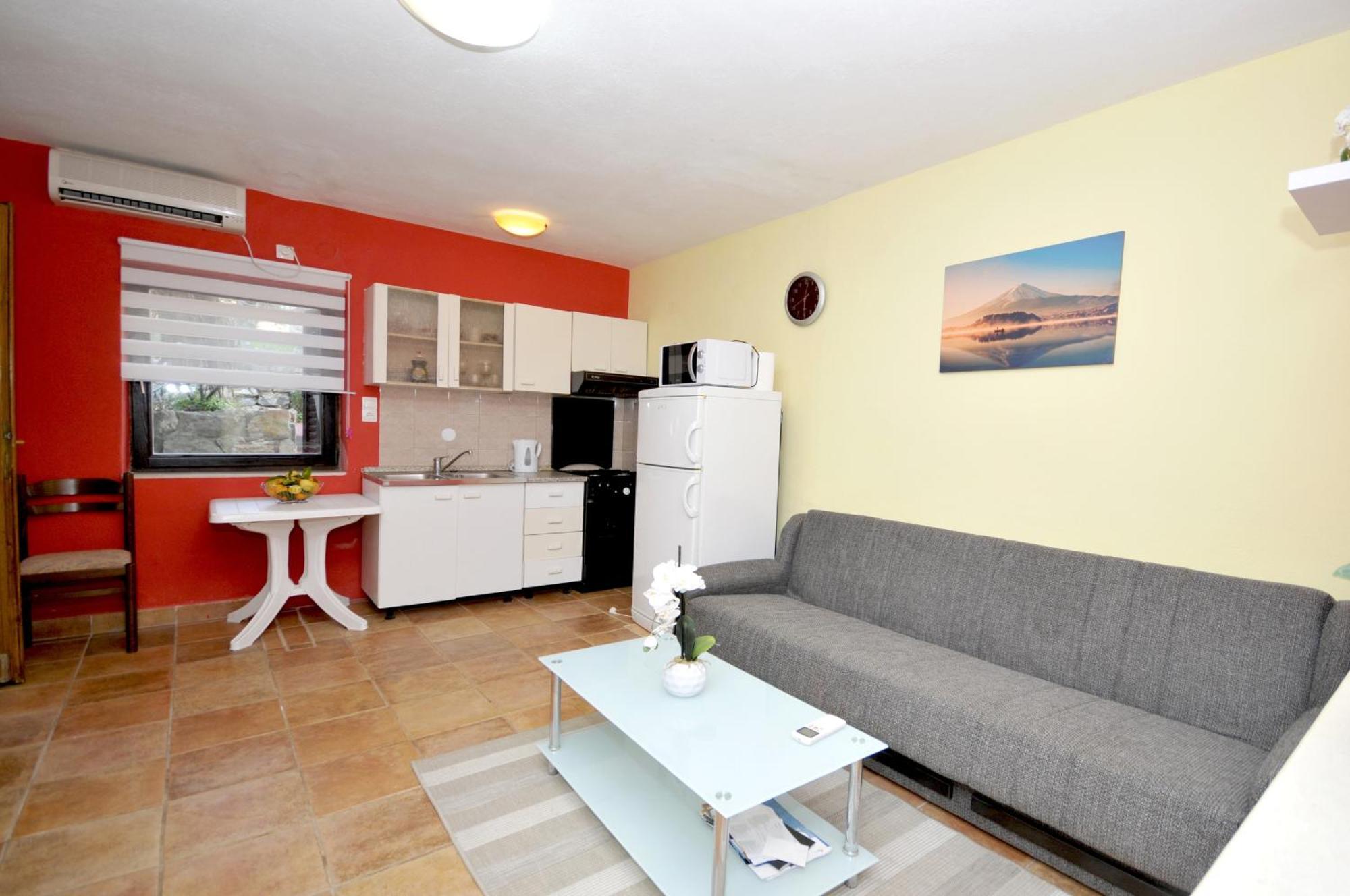 Apartments With A Parking Space Okrug Donji, Ciovo - 13732 Donji Okrug  Chambre photo